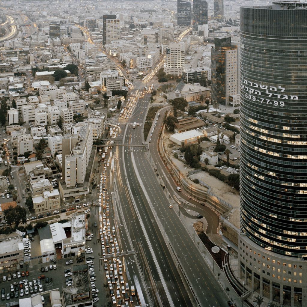 Gabriele Basilico. Le mie città: Un Tributo Fotografico alla Metropoli Milanese