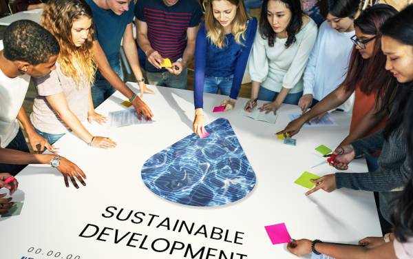 Coinvolgere i giovani in un futuro sostenibile per l'Europa